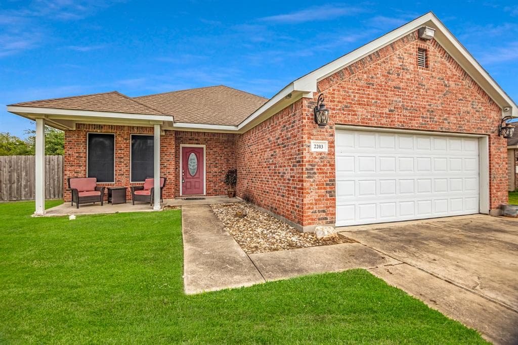 2203 Tracy Ln