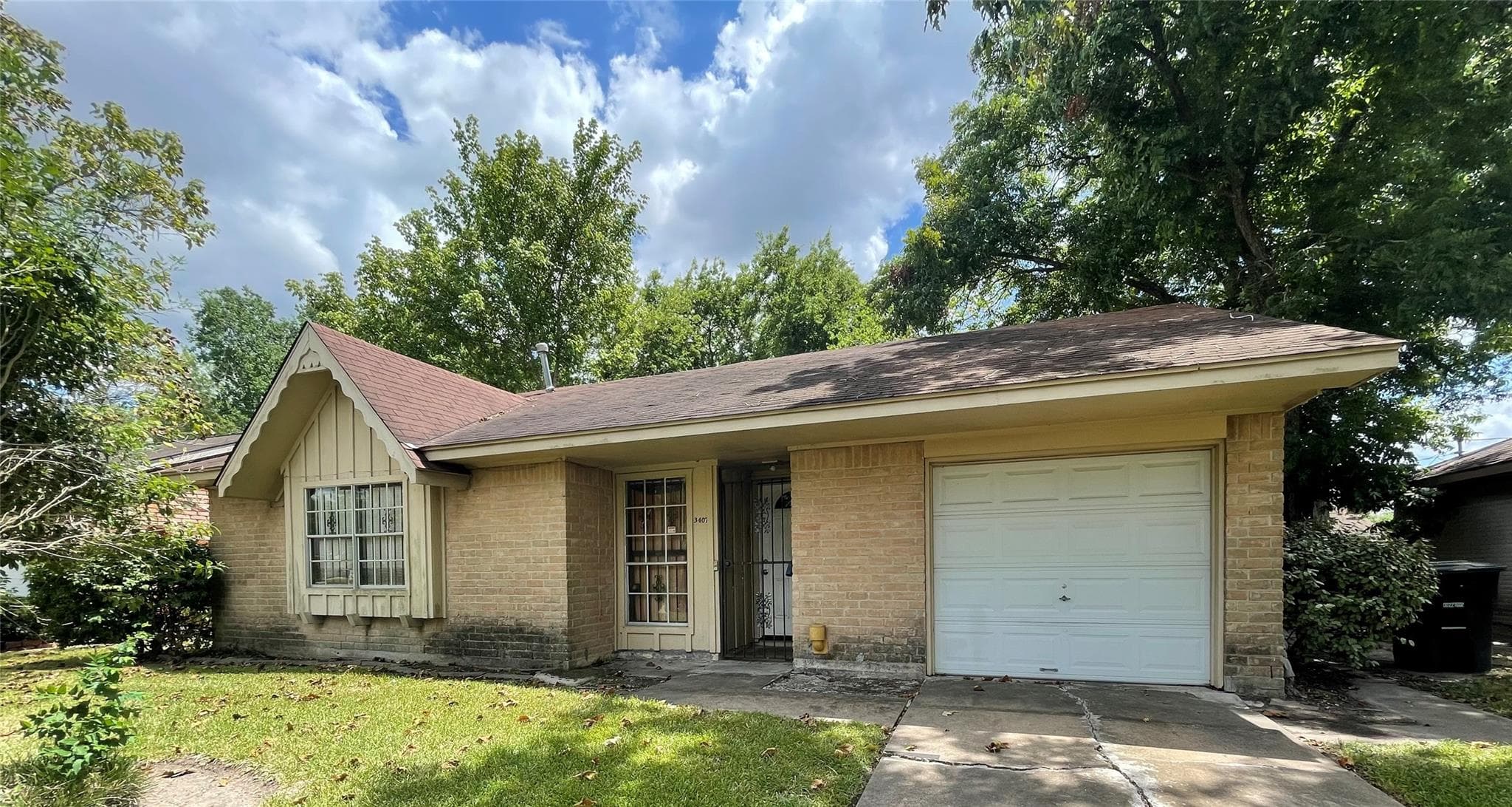 3407 Westhampton Dr