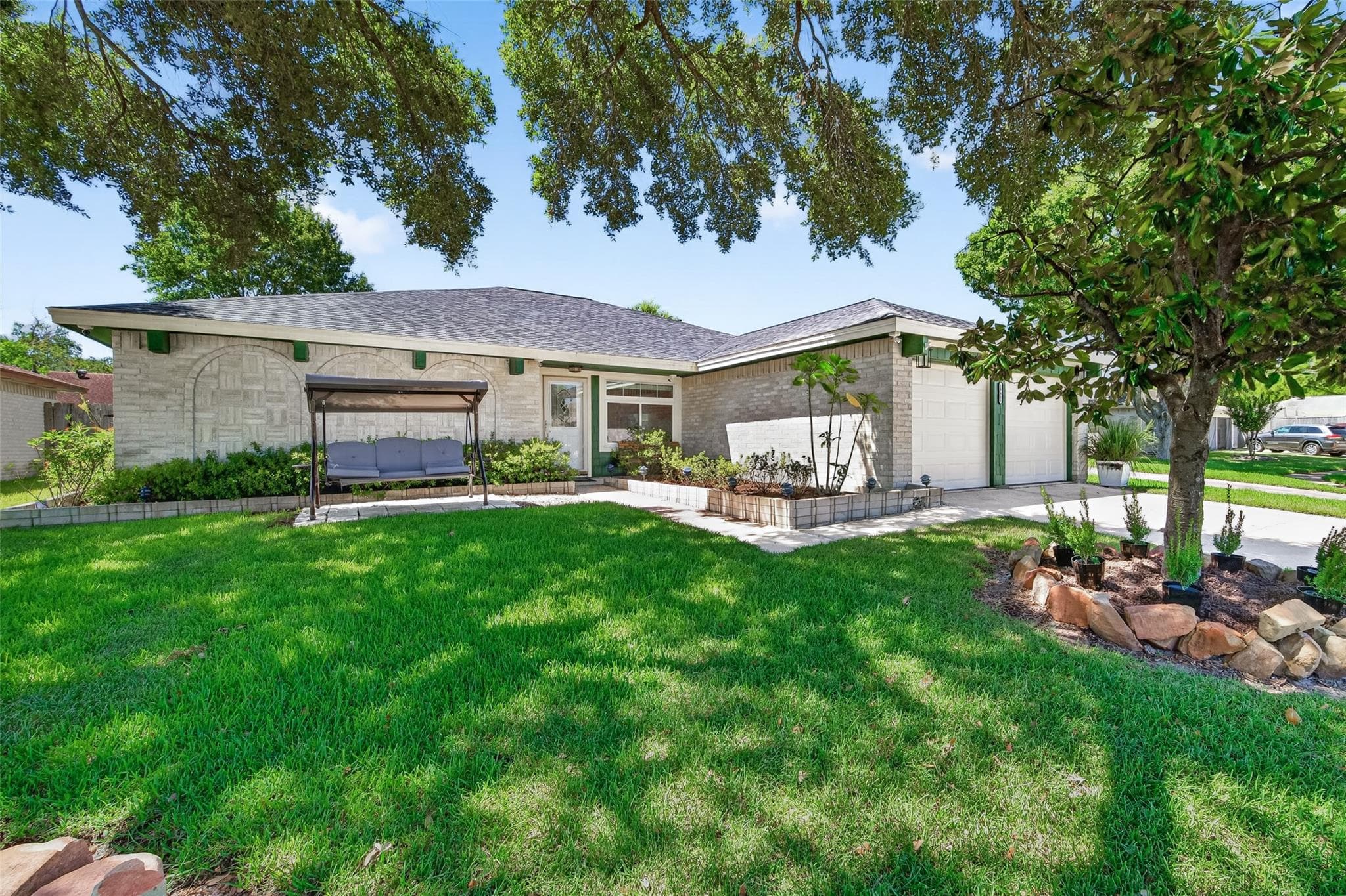 19415 Moonhollow Dr