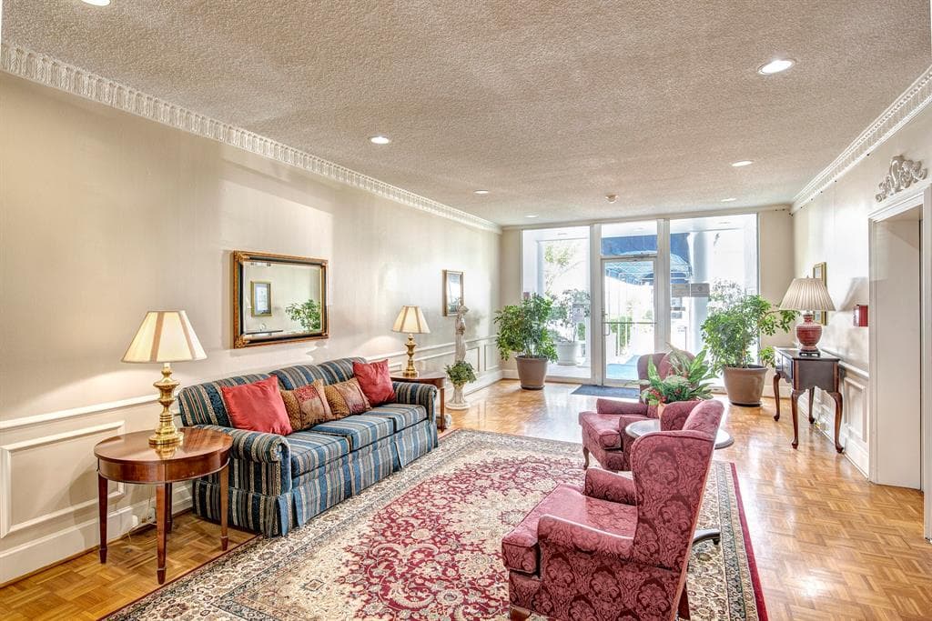 Main property image
