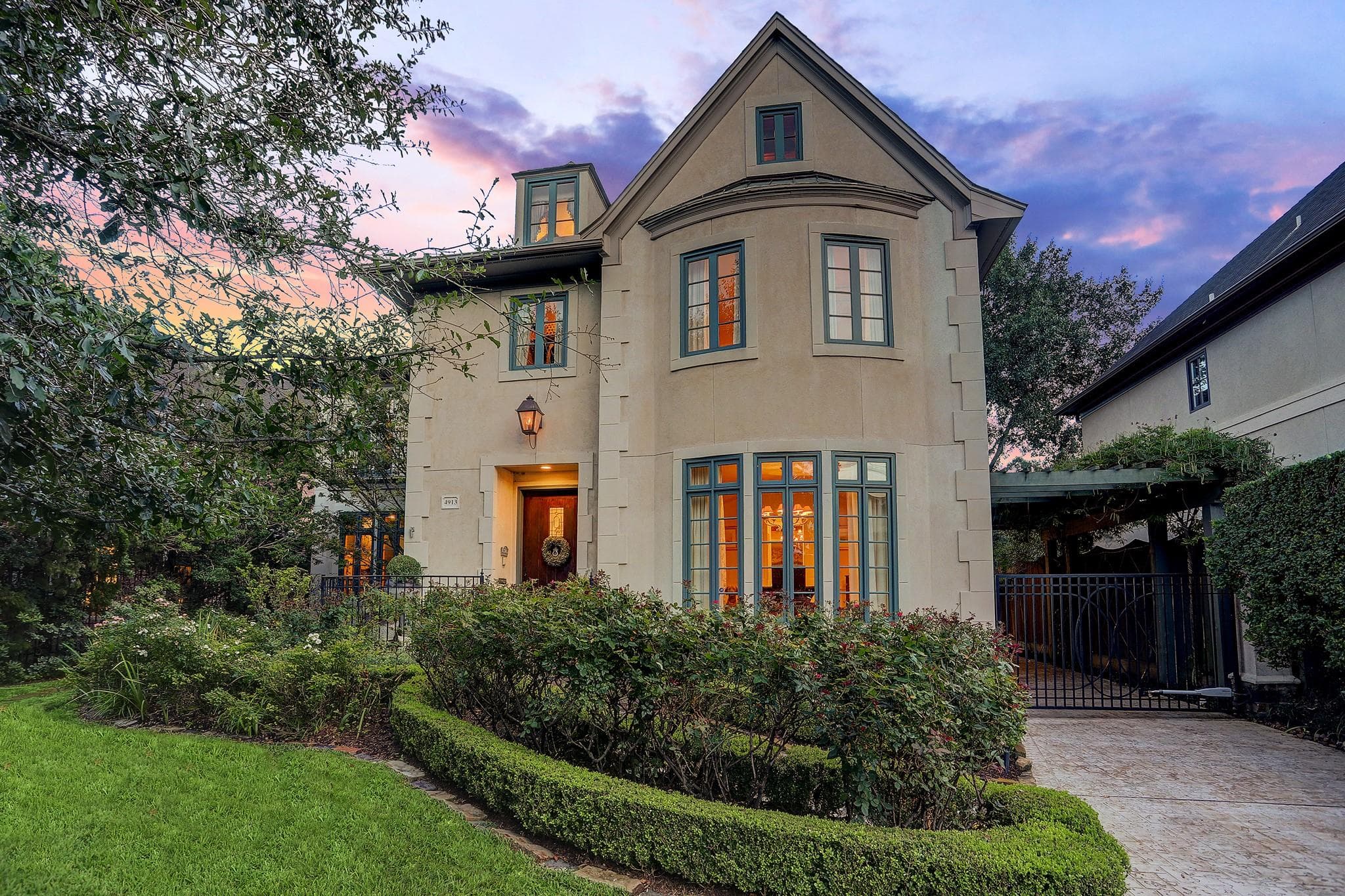 4913 Elm St
