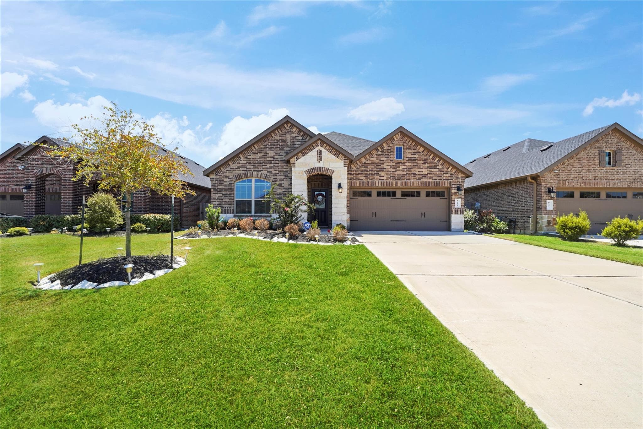 8526 Golden Field Dr