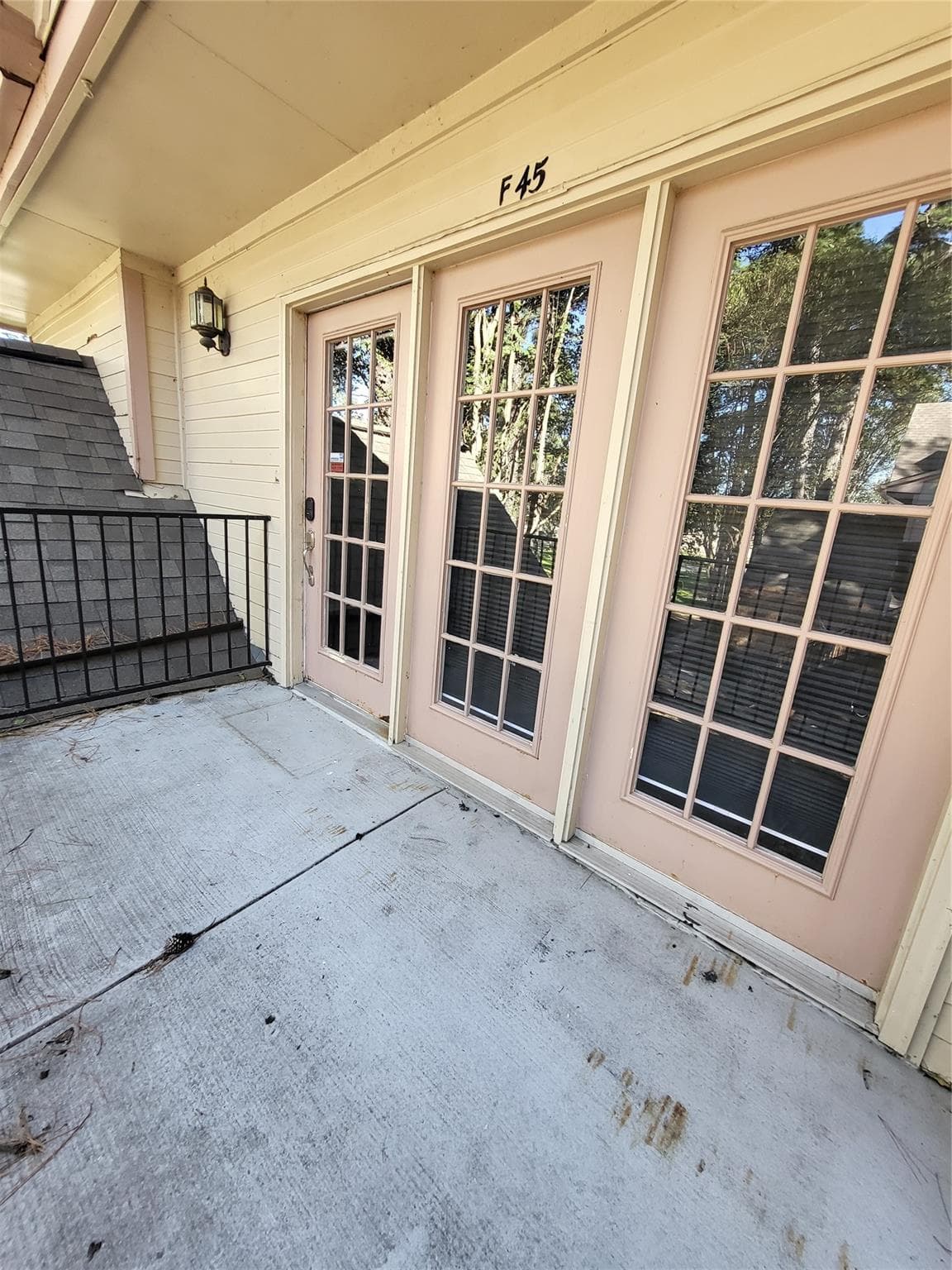 Main property image