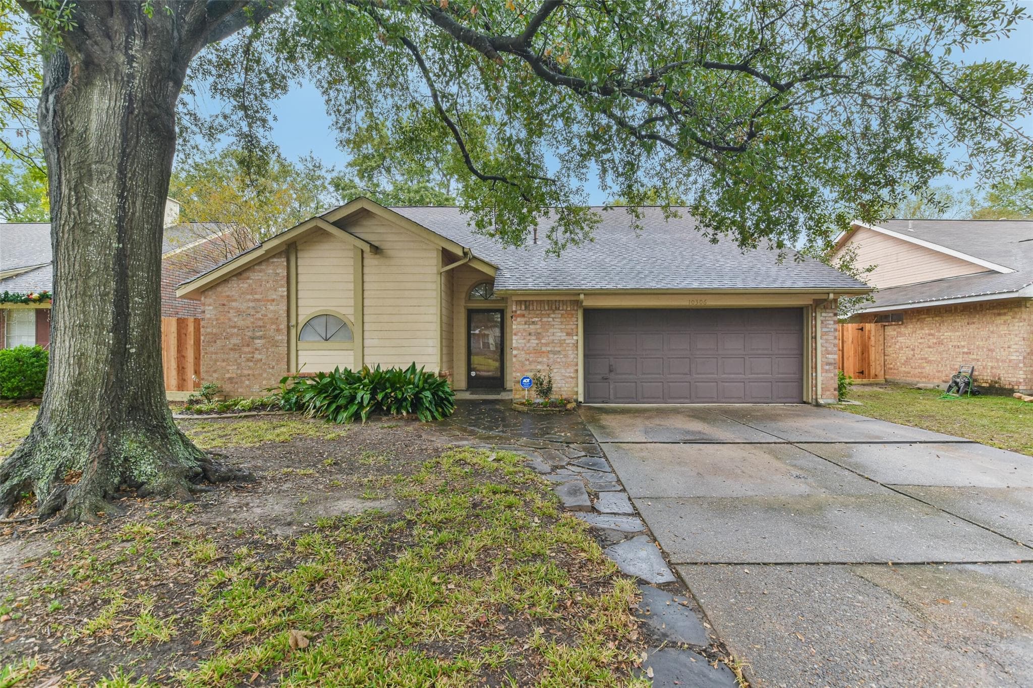 10306 Wayward Wind Ln