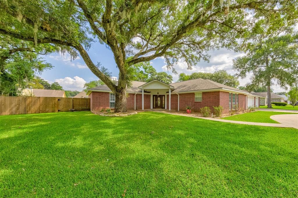 235 Freeman Blvd