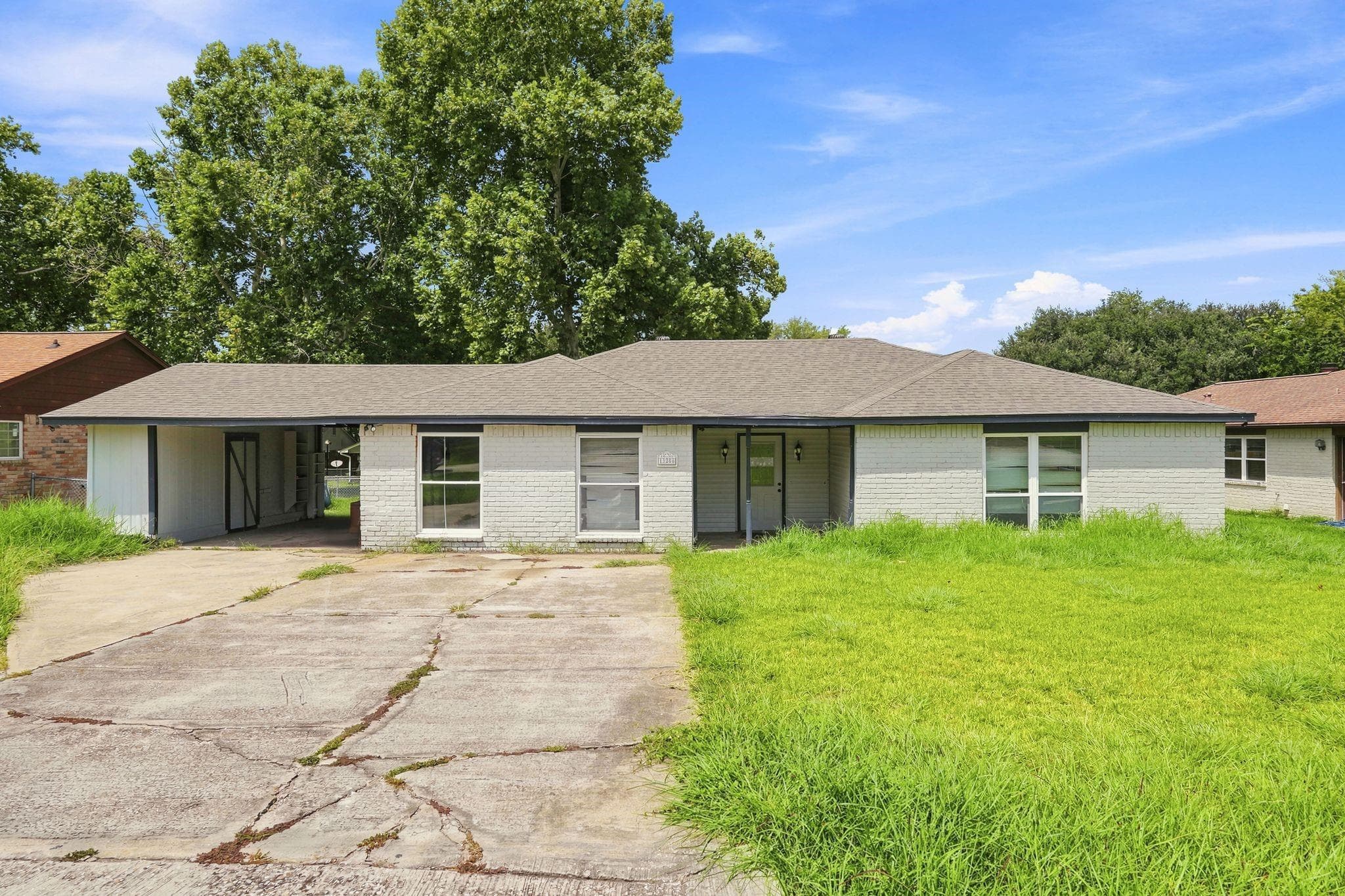 13286 Lake Breeze Ln