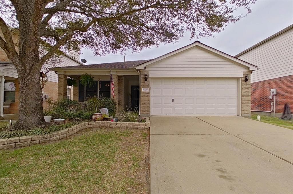 19523 S Stone Ln