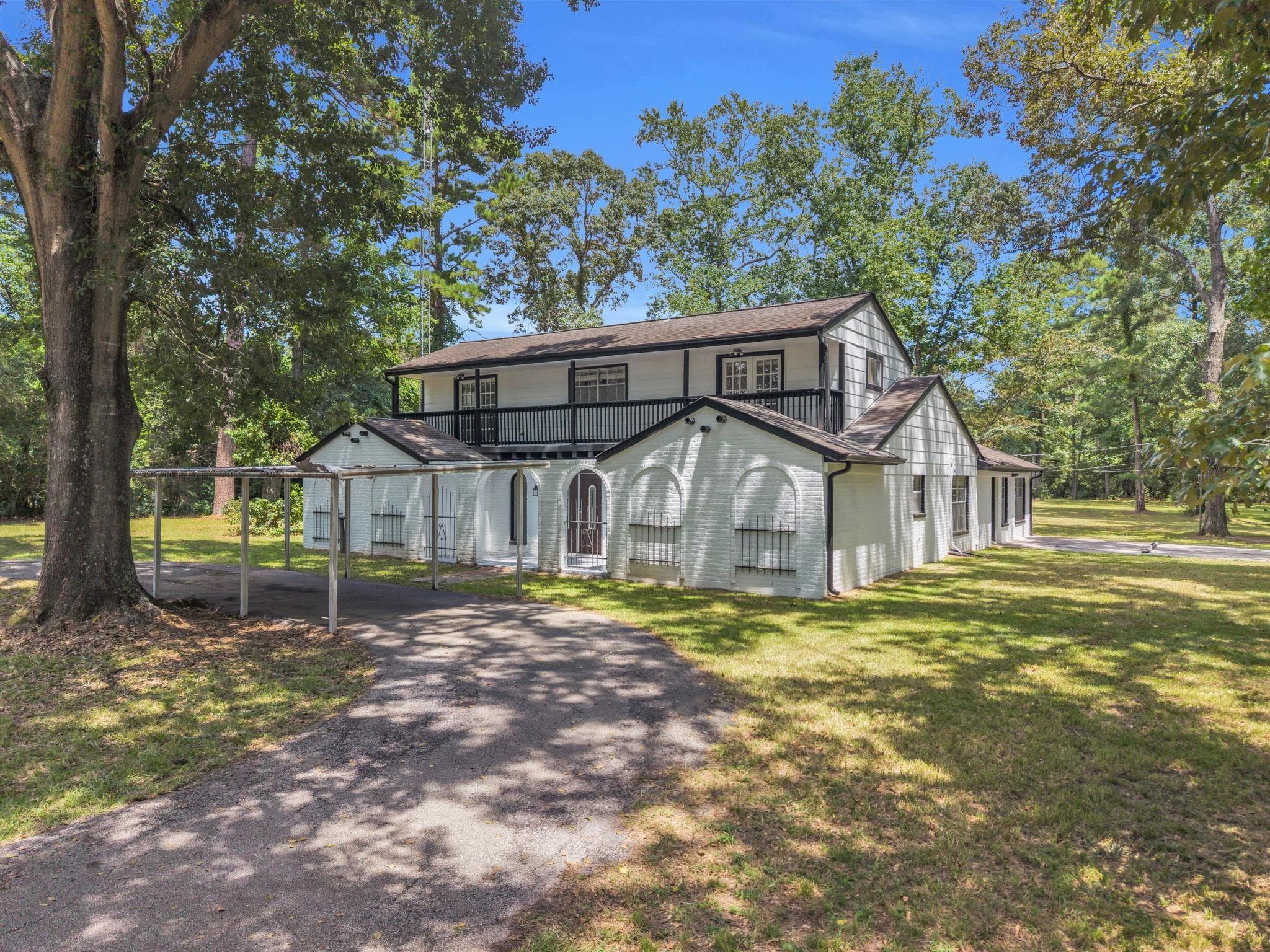 33102 Rollingwood Dr