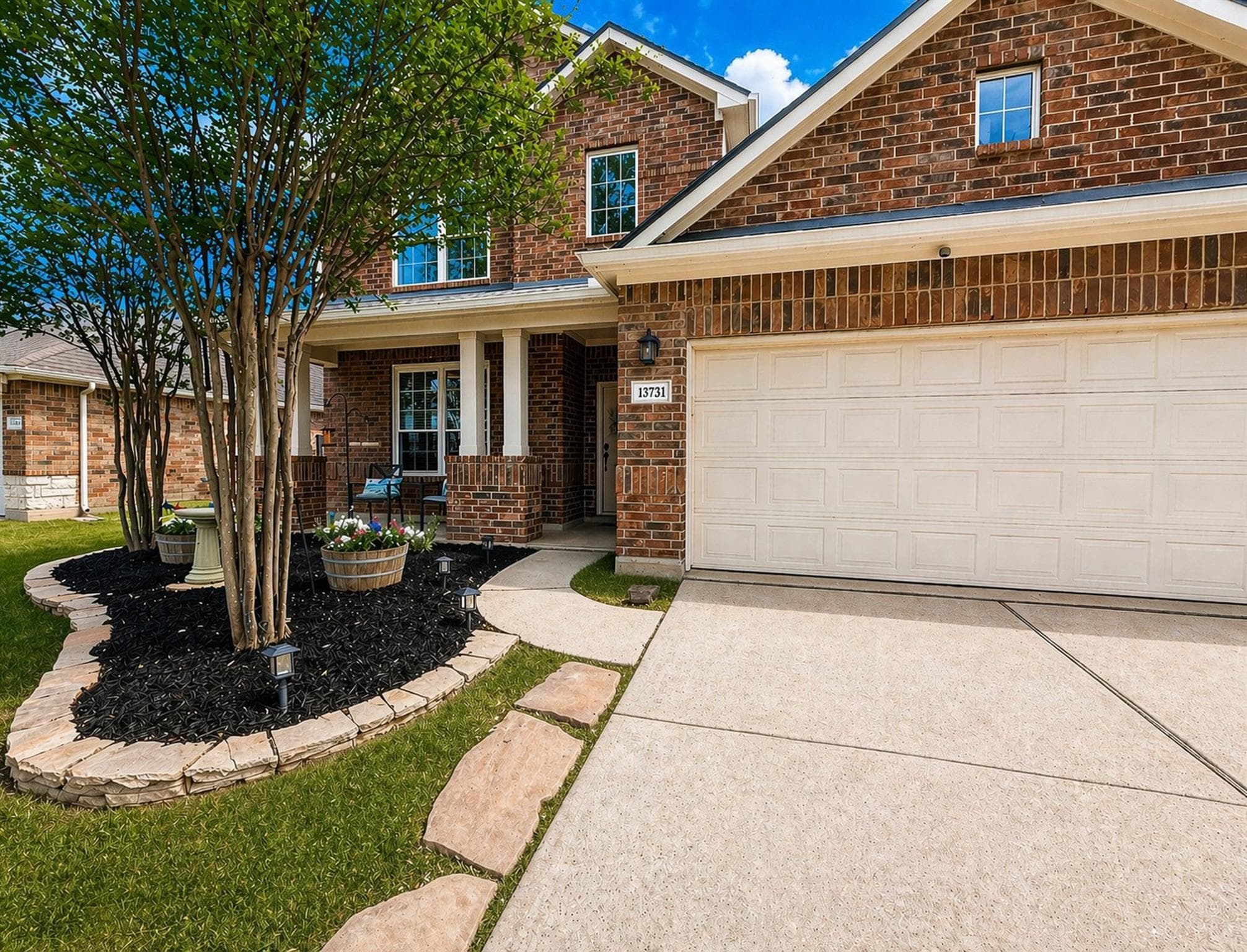 13731 Rolling River Ln