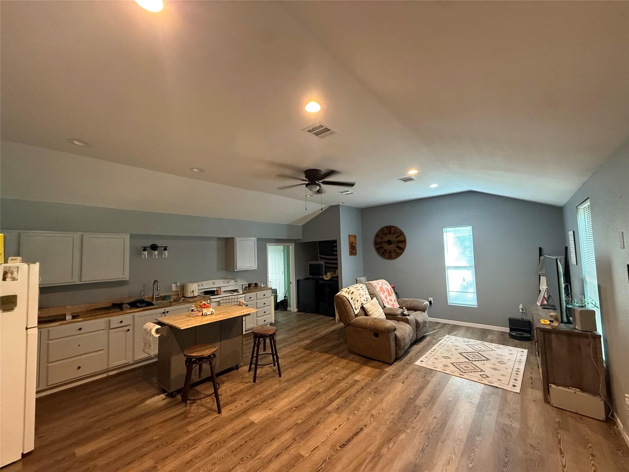 Gallery image 2