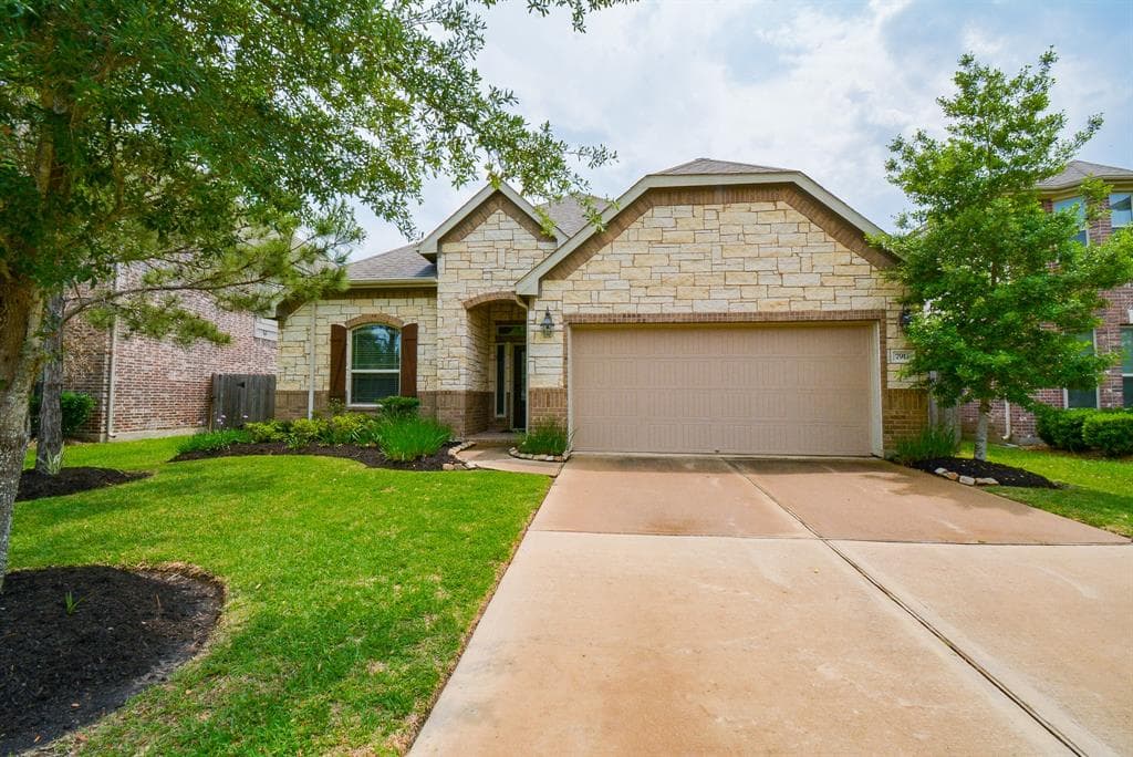 7911 Shadow Dance Ln
