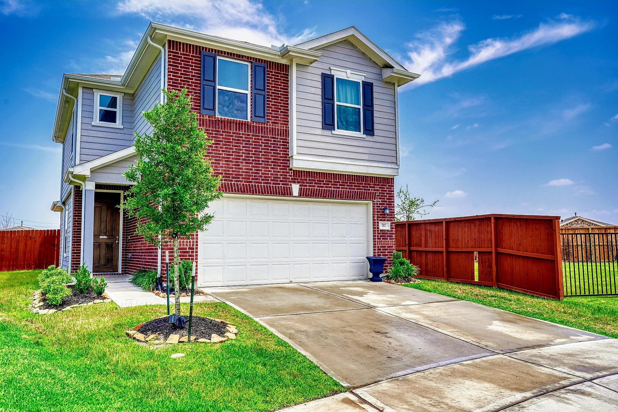 707 Hardwood Grove Ct