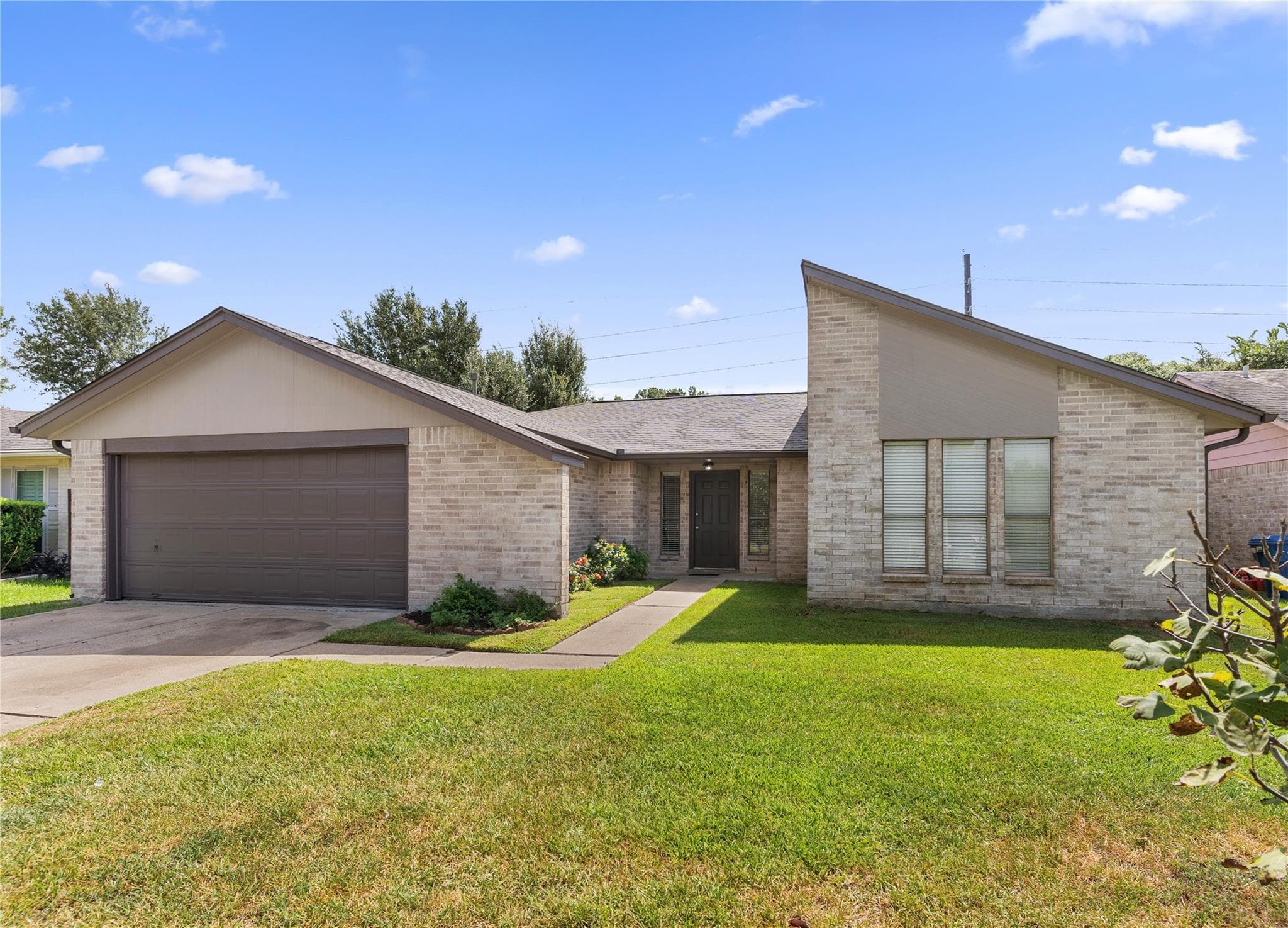 3702 Saint William Ln