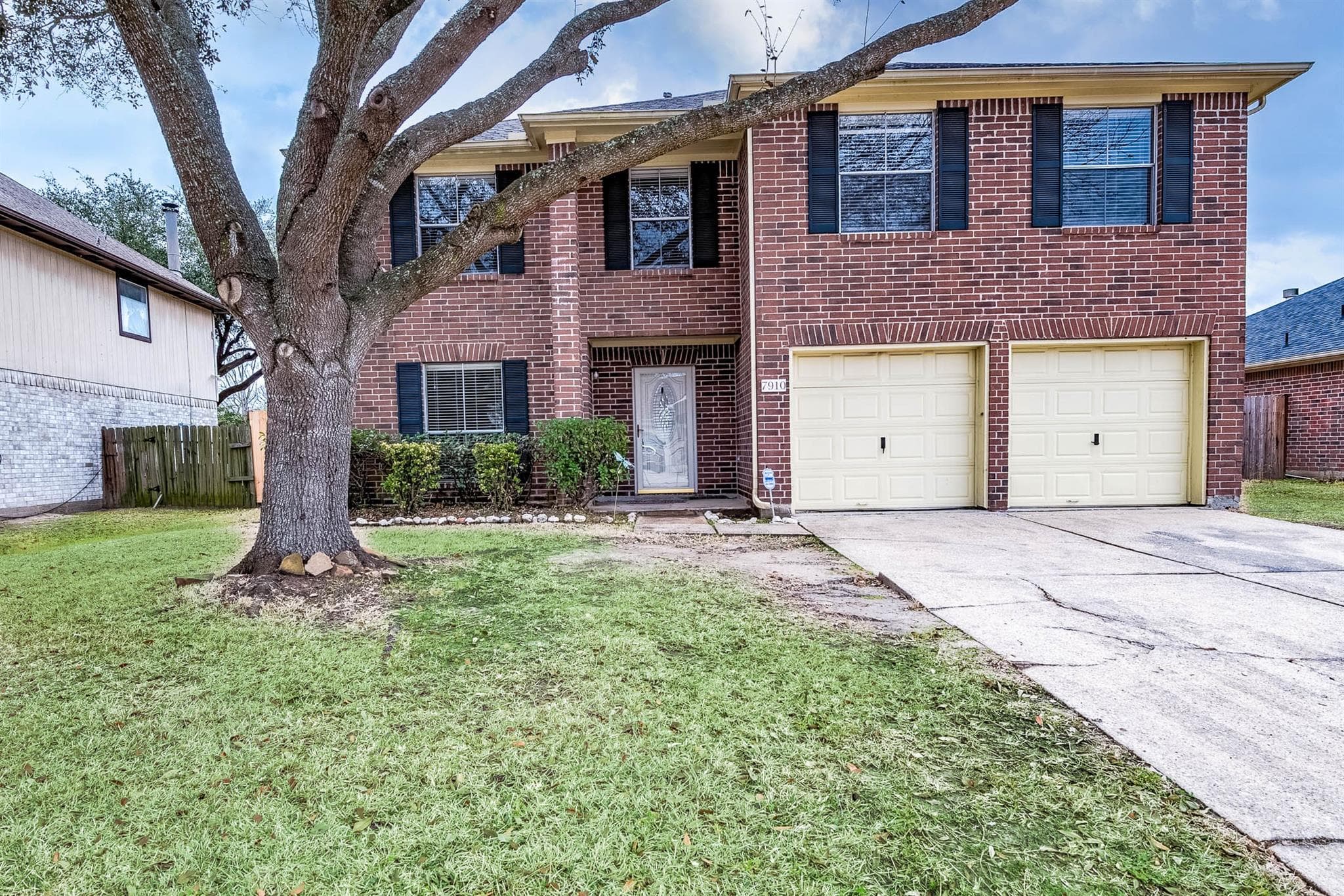 Main property image