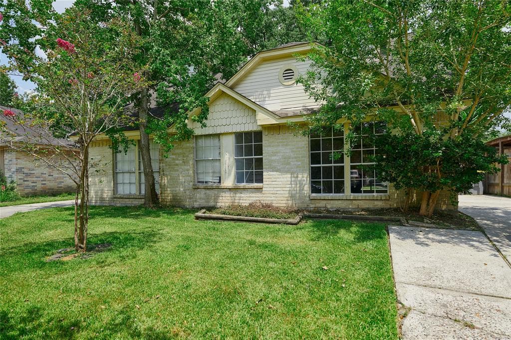22110 Moss Falls Ln