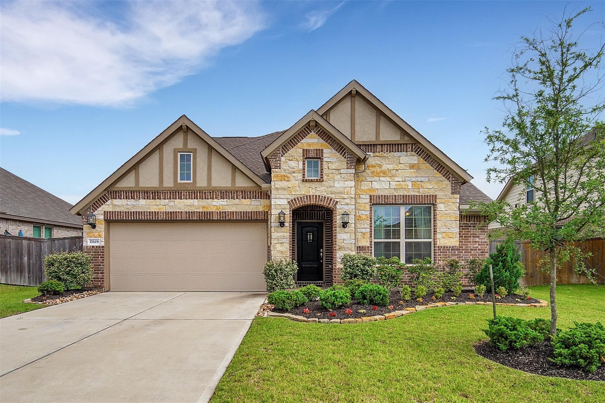 17619 Cypress Hilltop Way