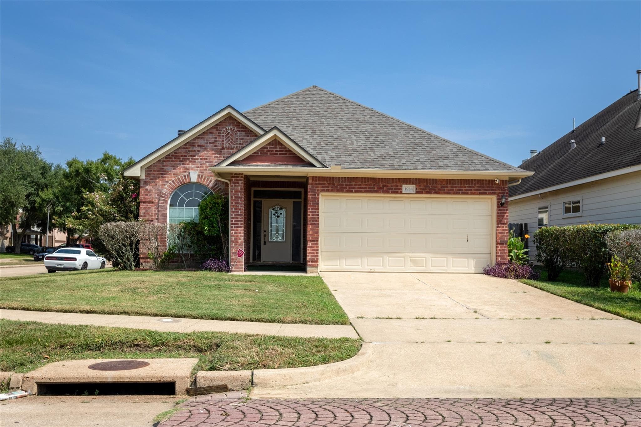 1934 Shady Oaks Ct