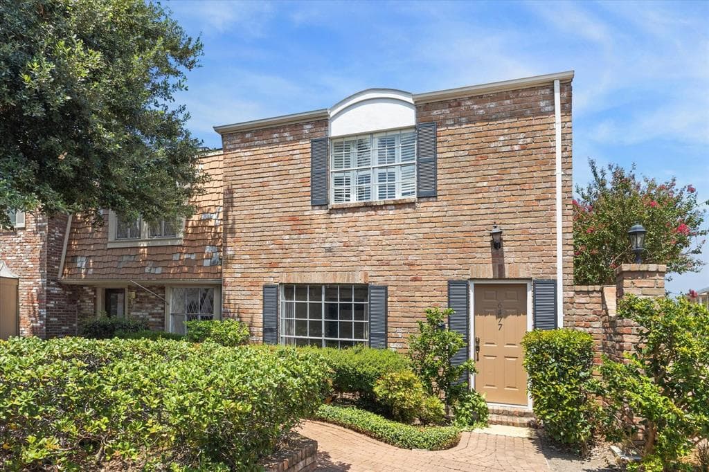 6477 Olympia Dr # 70