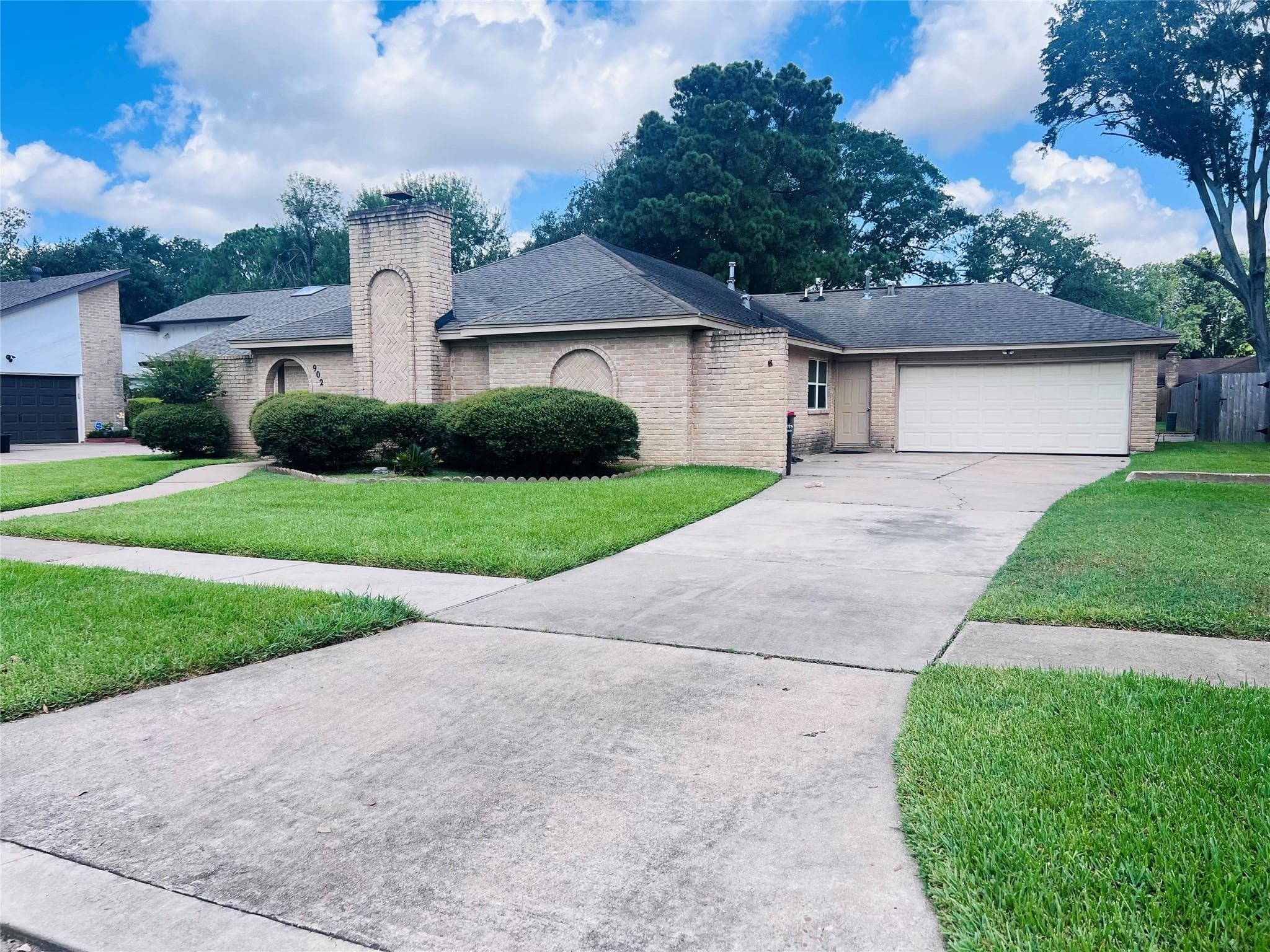 Main property image