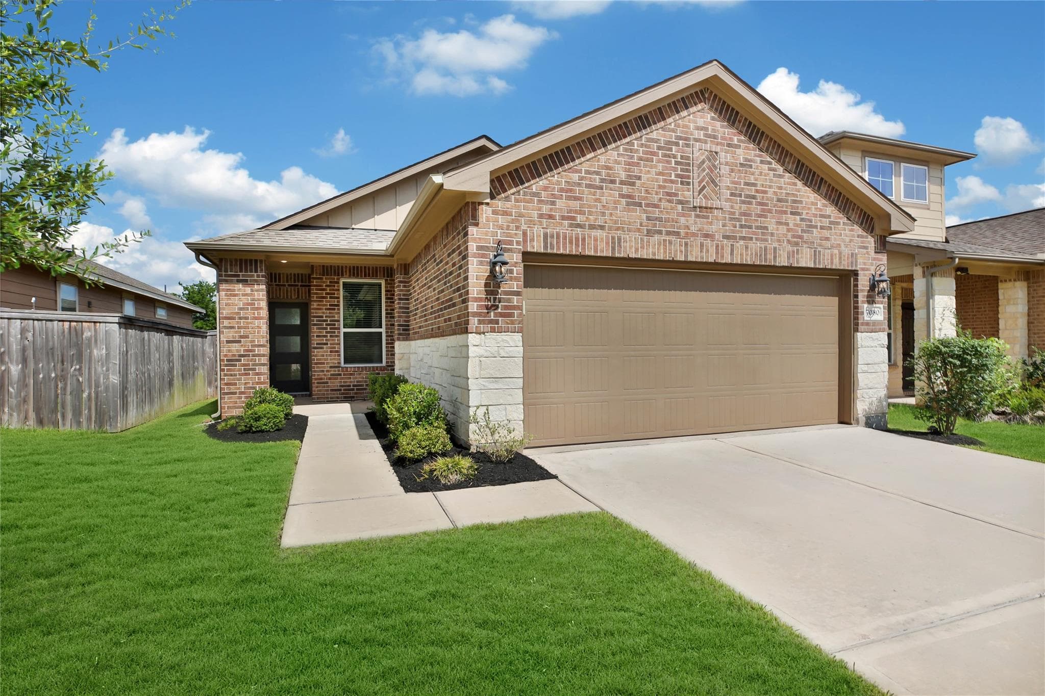 7080 Silverleaf Oak St