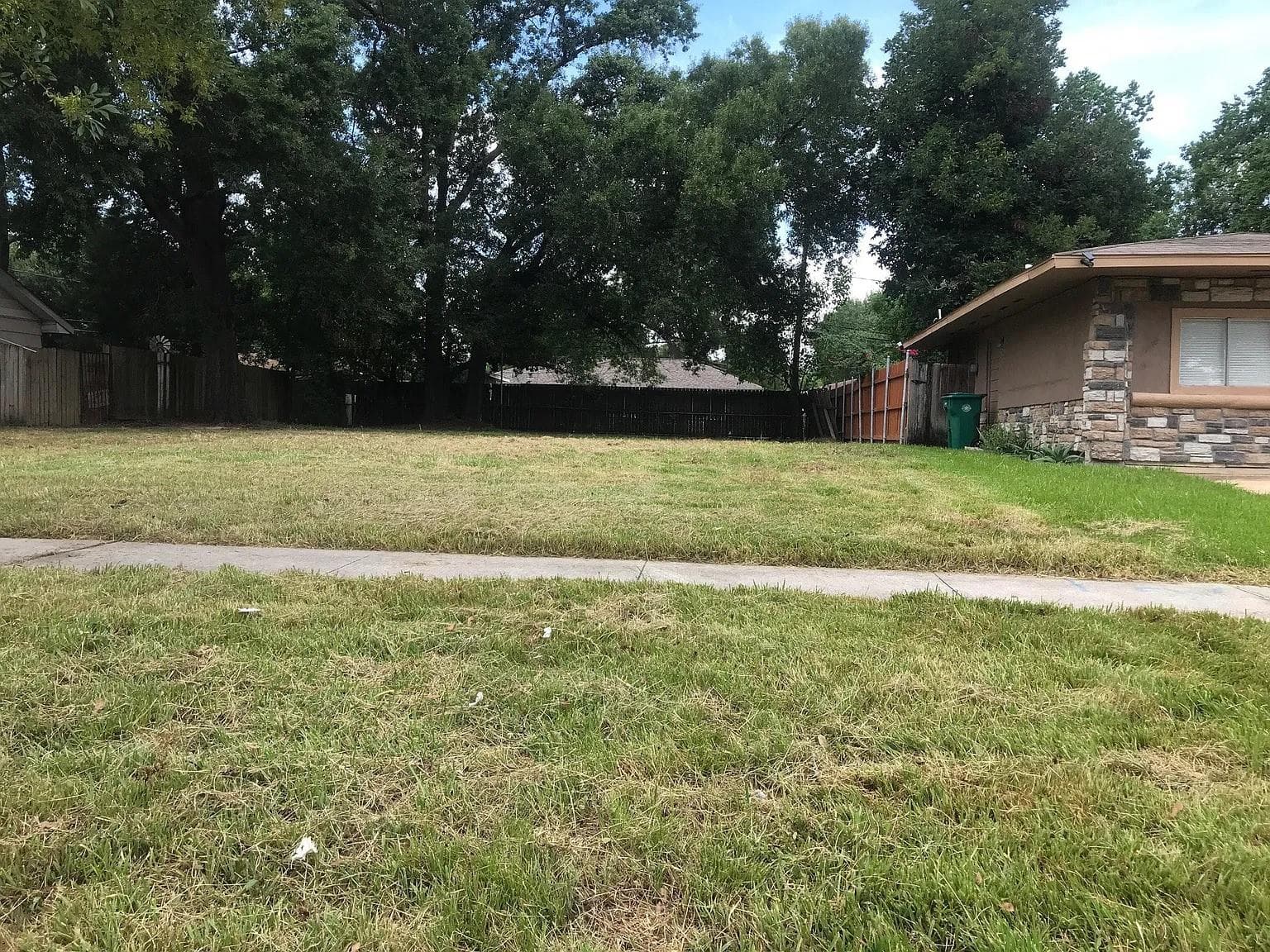 1111 Camden Rd