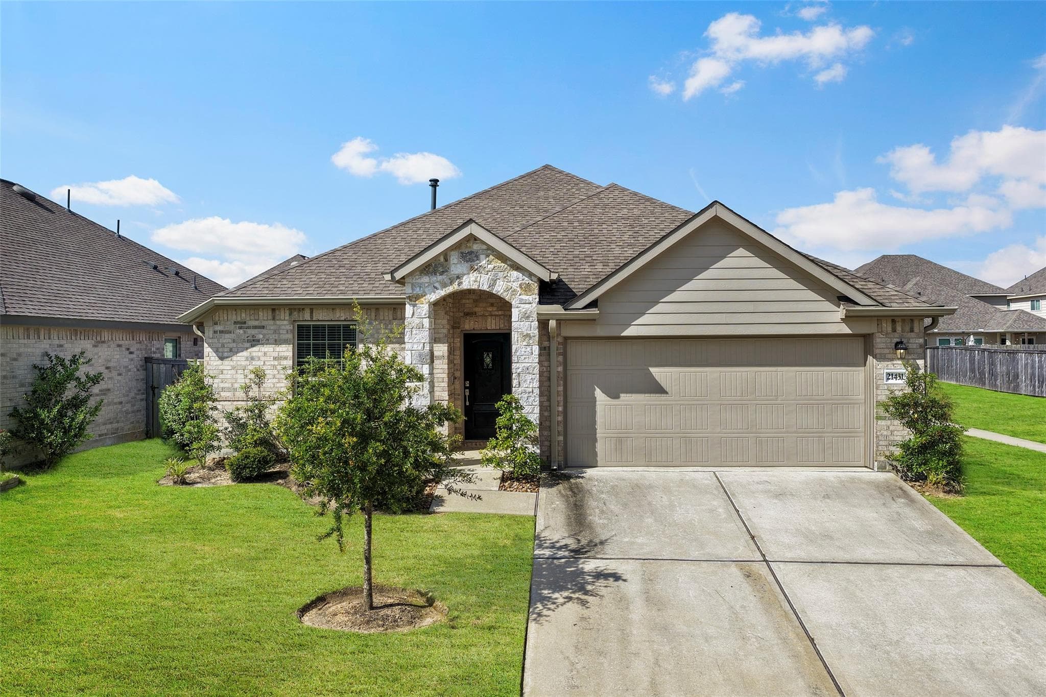 21431 Petherton Dr