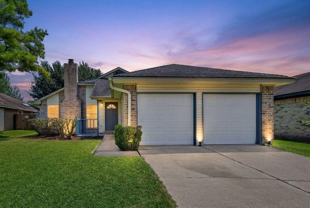 3311 S Briar Knoll Dr