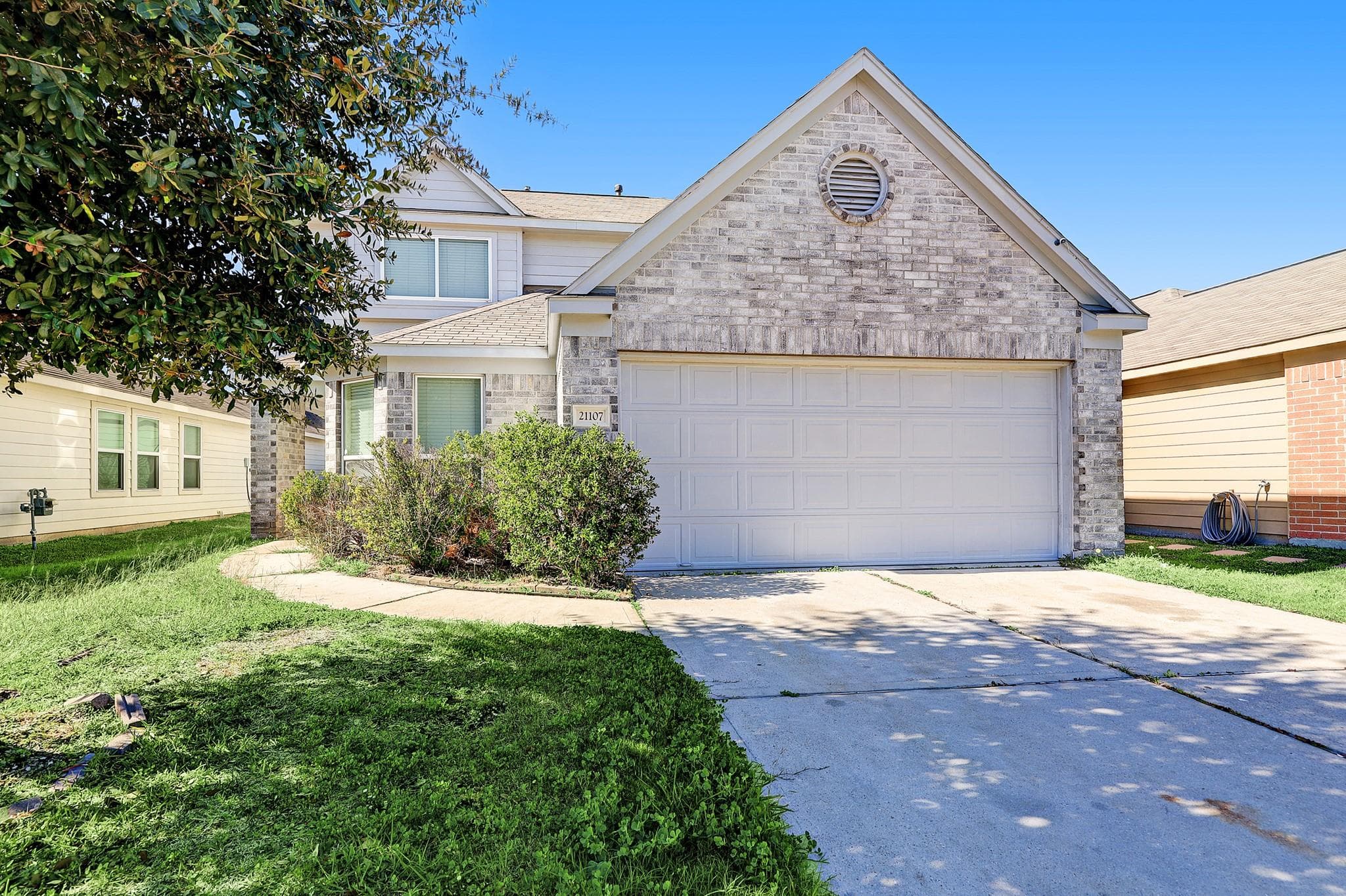 21107 Fox Hillside Way