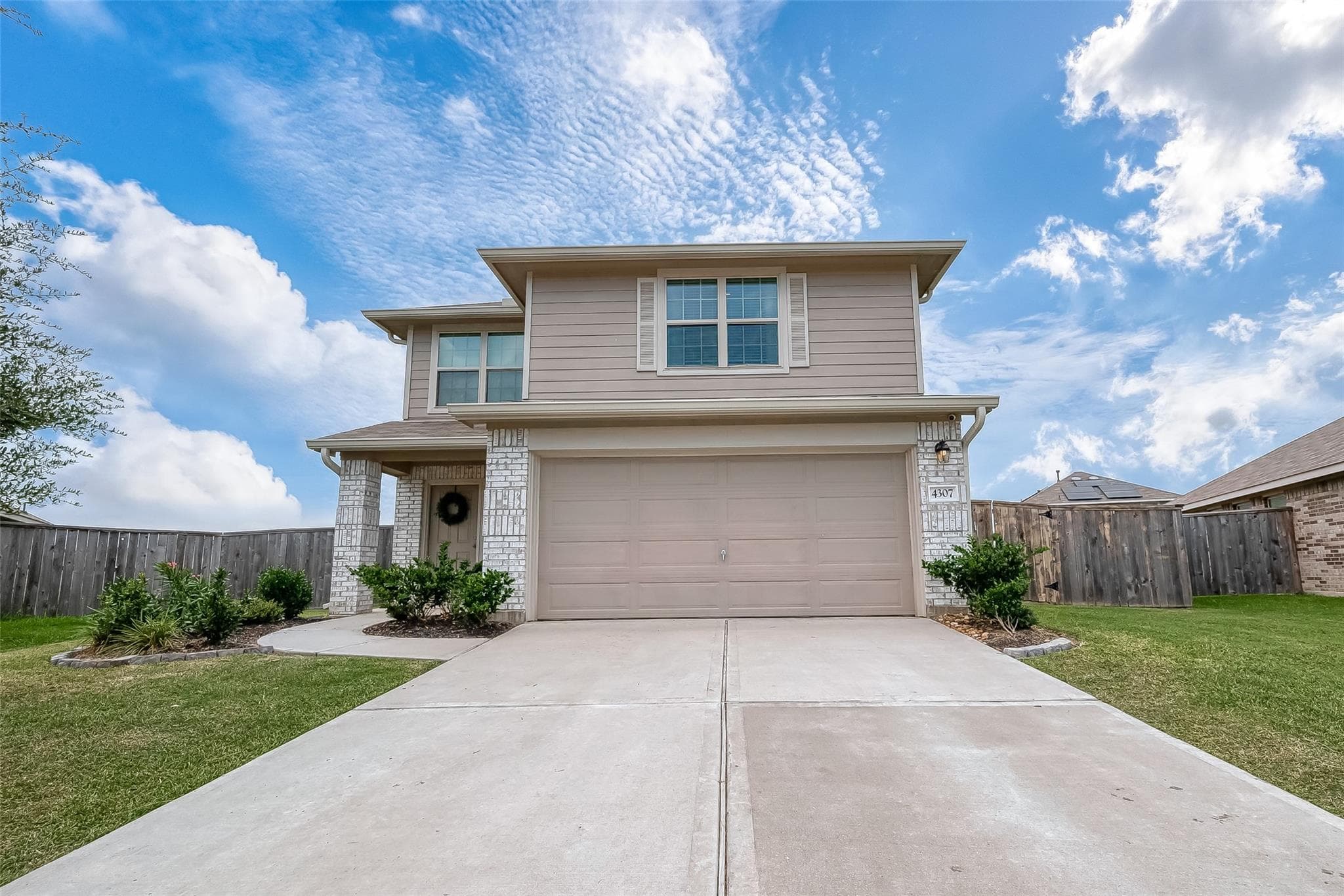 Main property image