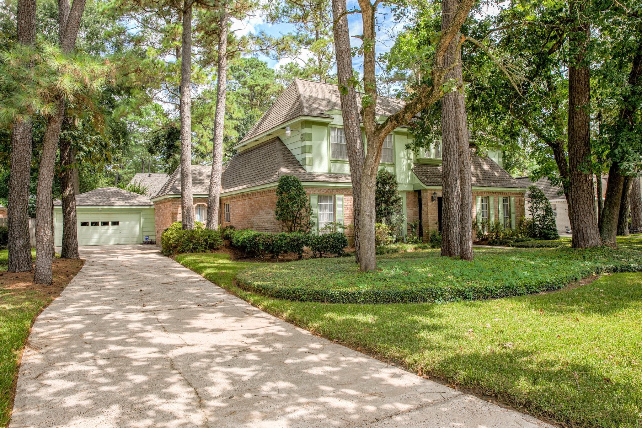 8318 Oak Moss Dr