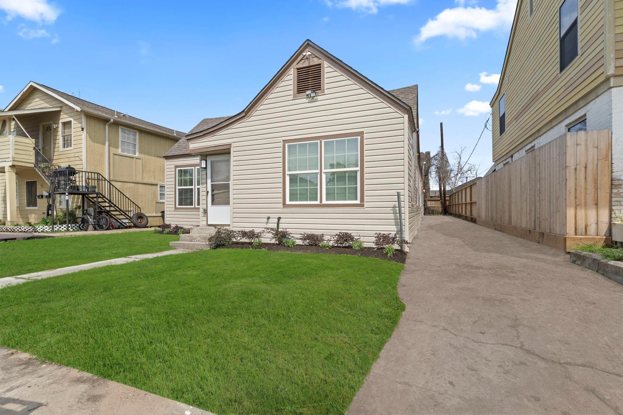 Main property image