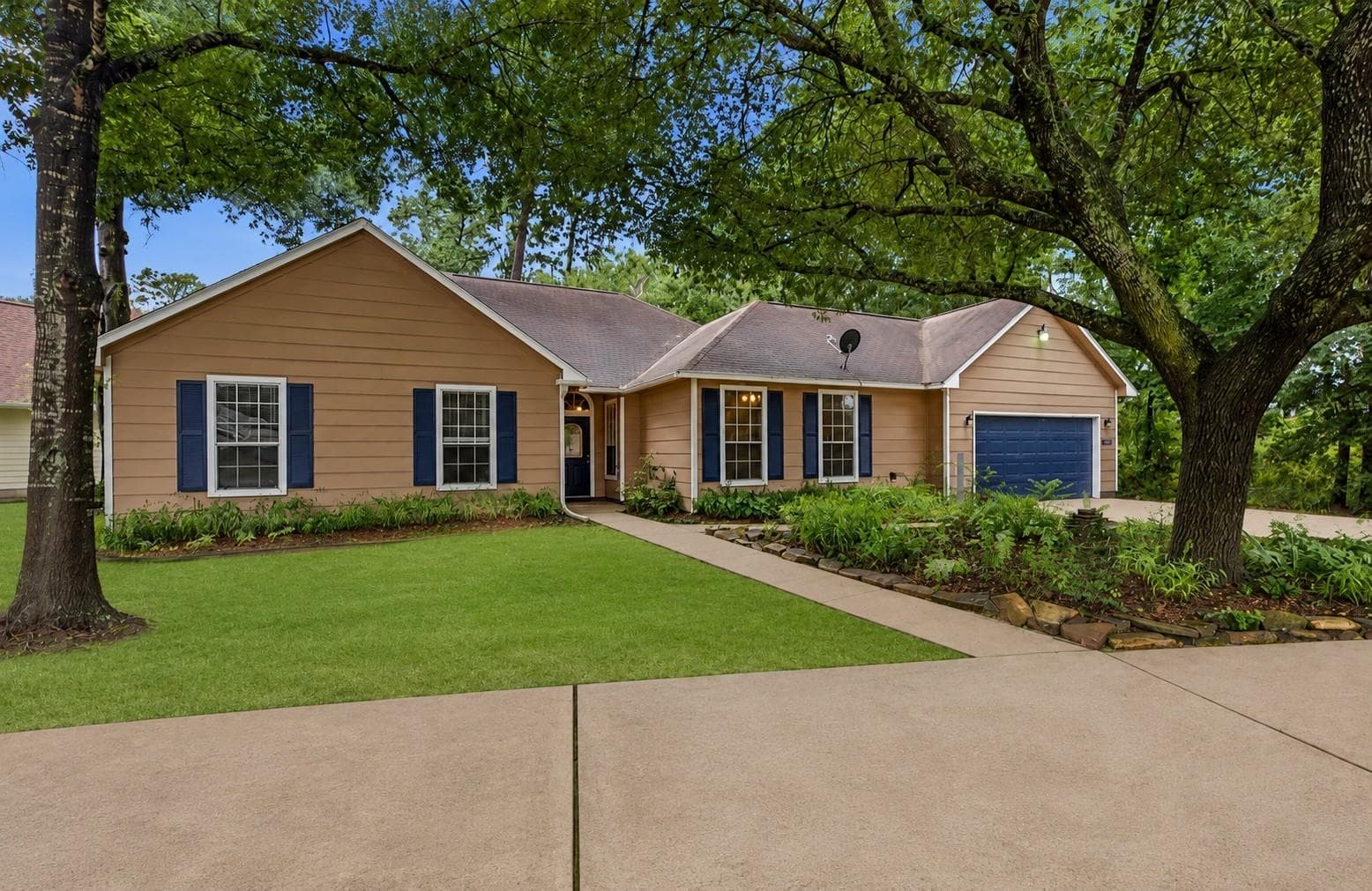 10407 Twin Oak Dr