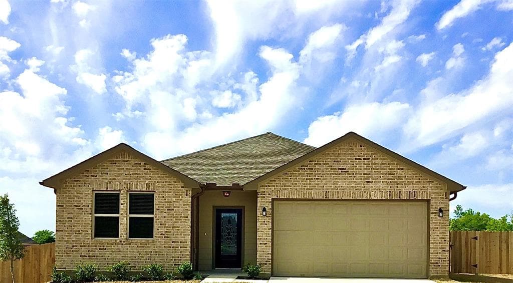 2207 White Wing Dr