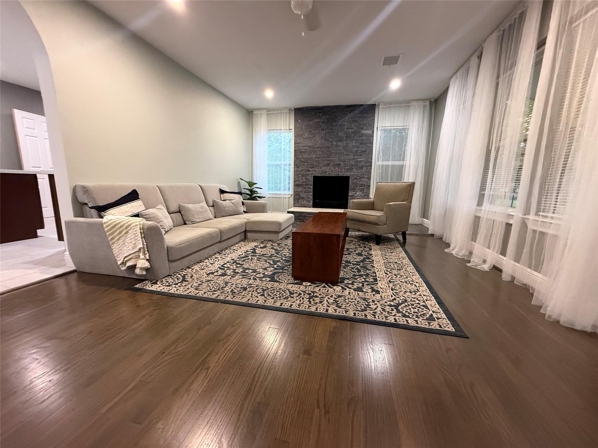 Gallery image 2