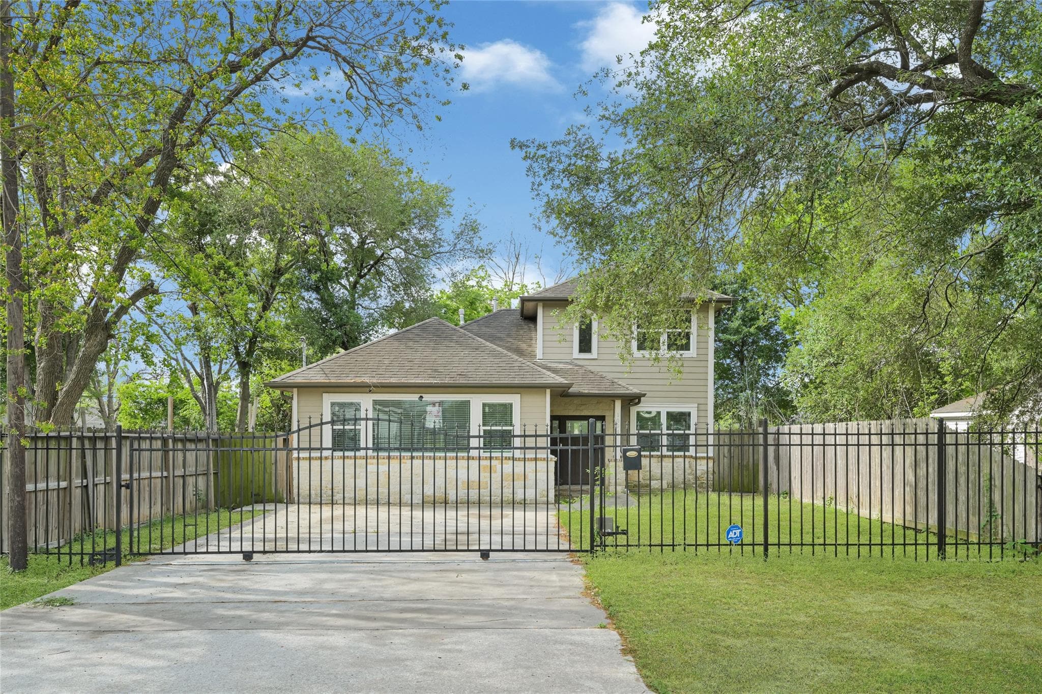 Main property image