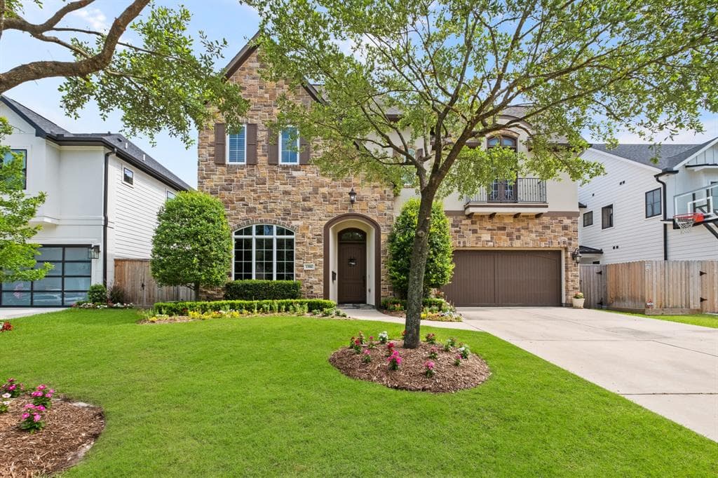 1356 Woodcrest Dr