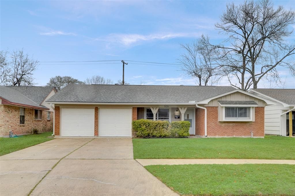 5126 Georgi Ln