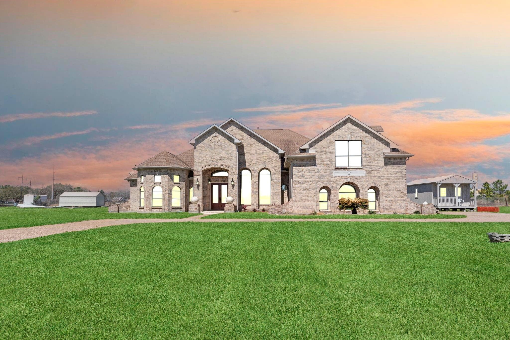 300 County Road 6111