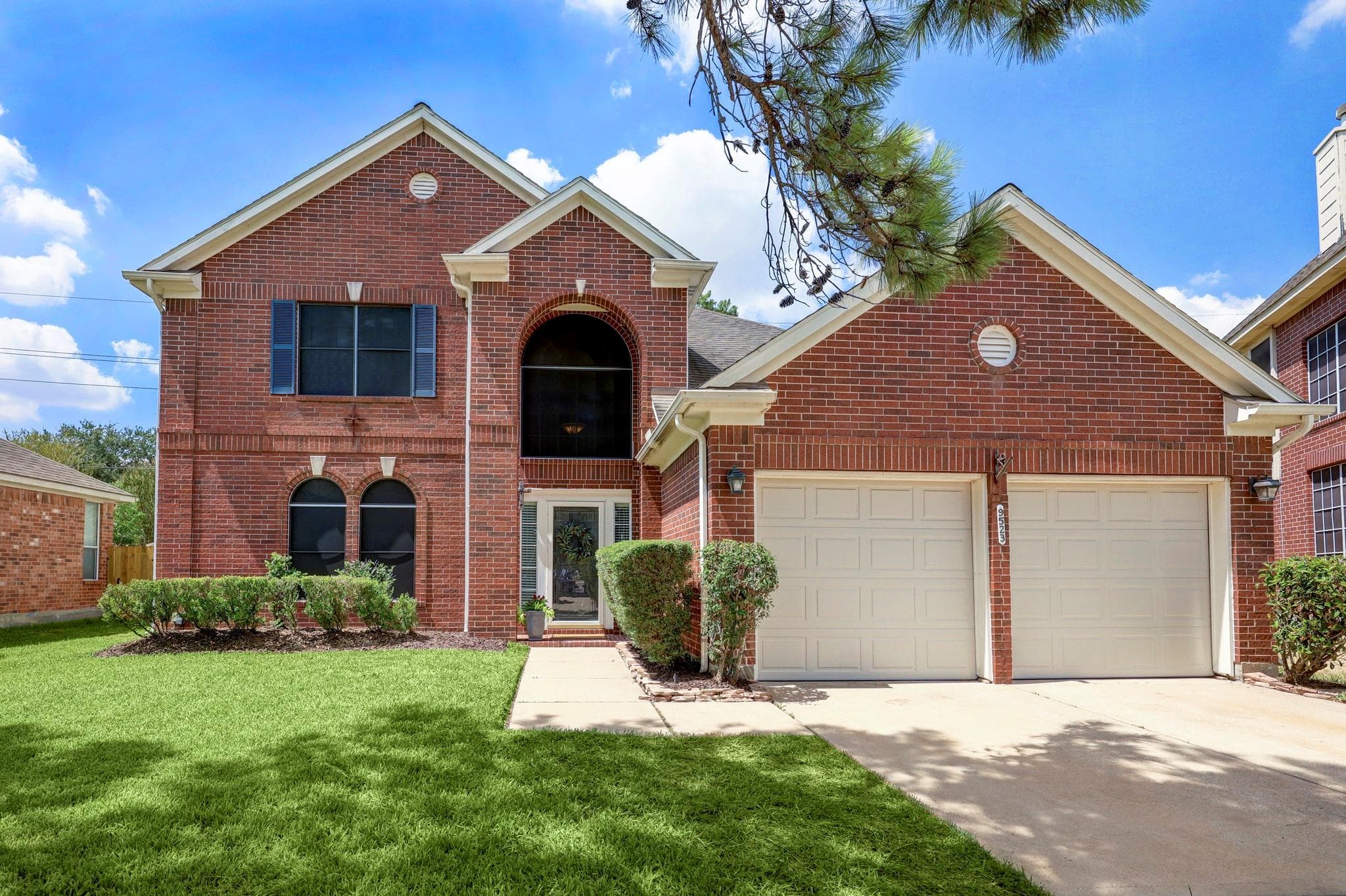 9523 Autumn Way Dr