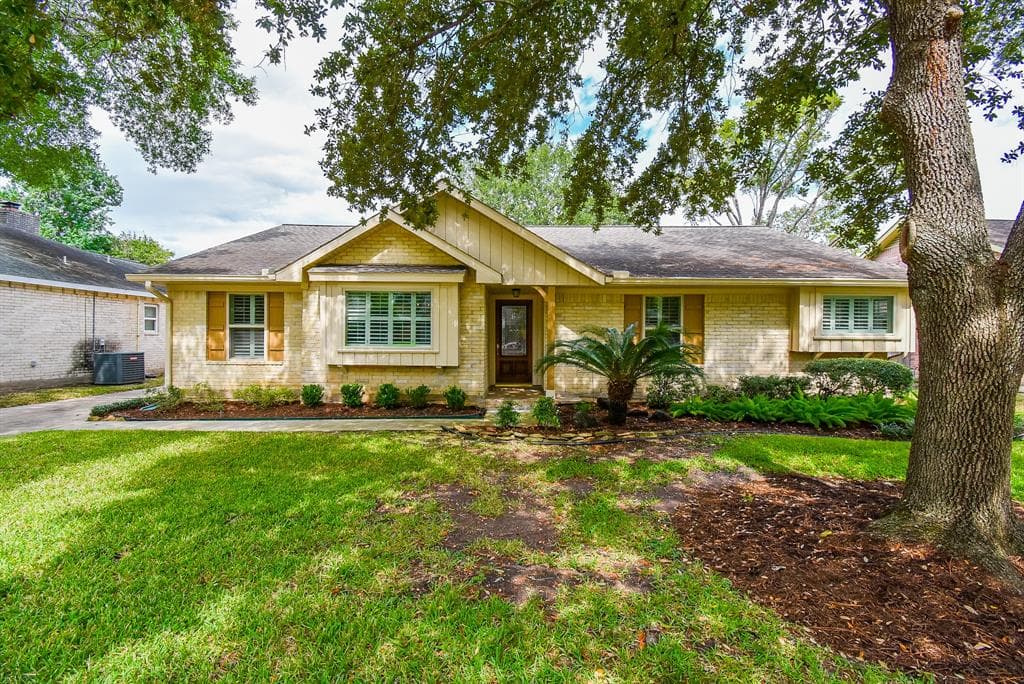 12318 Attlee Dr