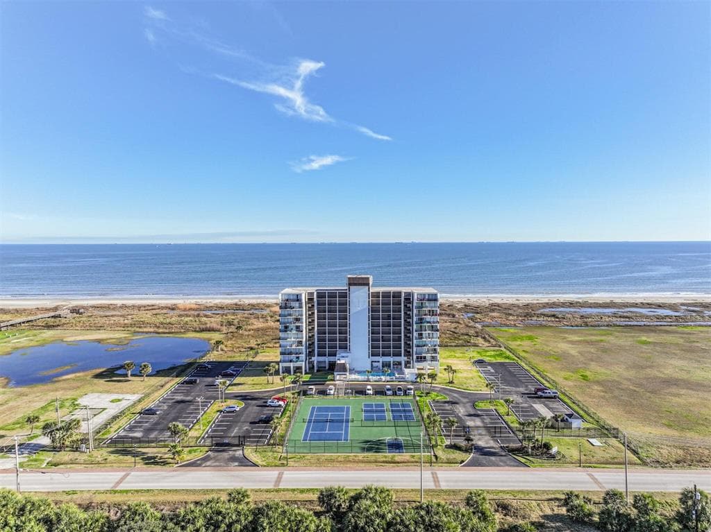 415 E Beach Dr Apt 106