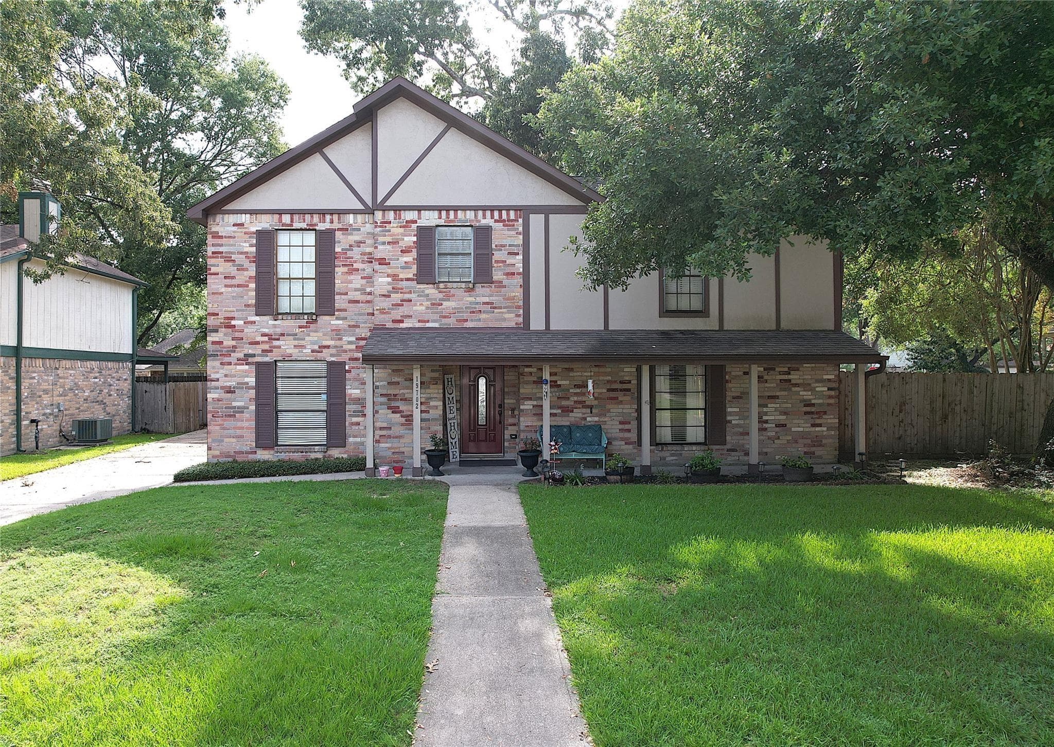19702 Faye Oaks Ct