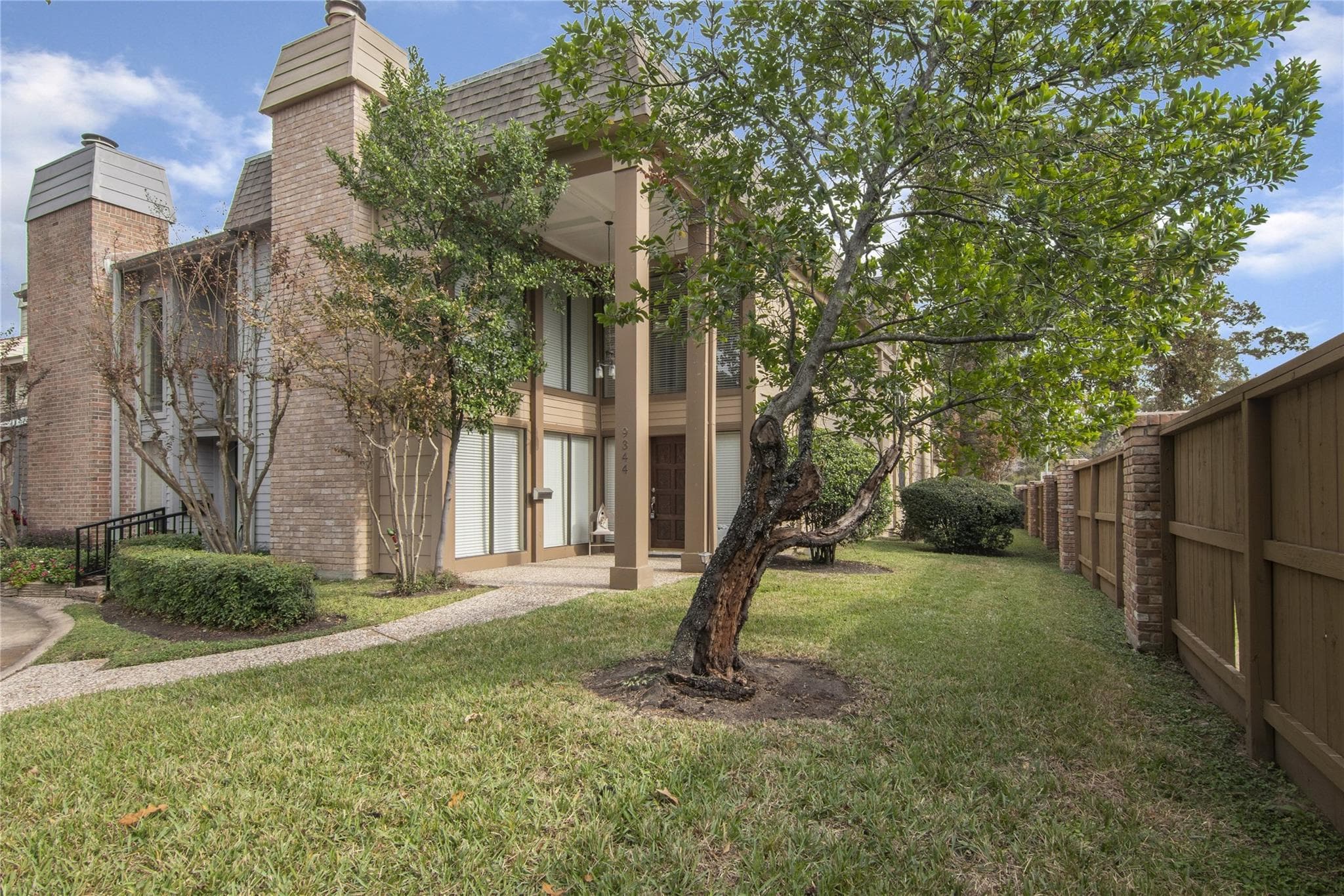 9344 Briar Forest Dr