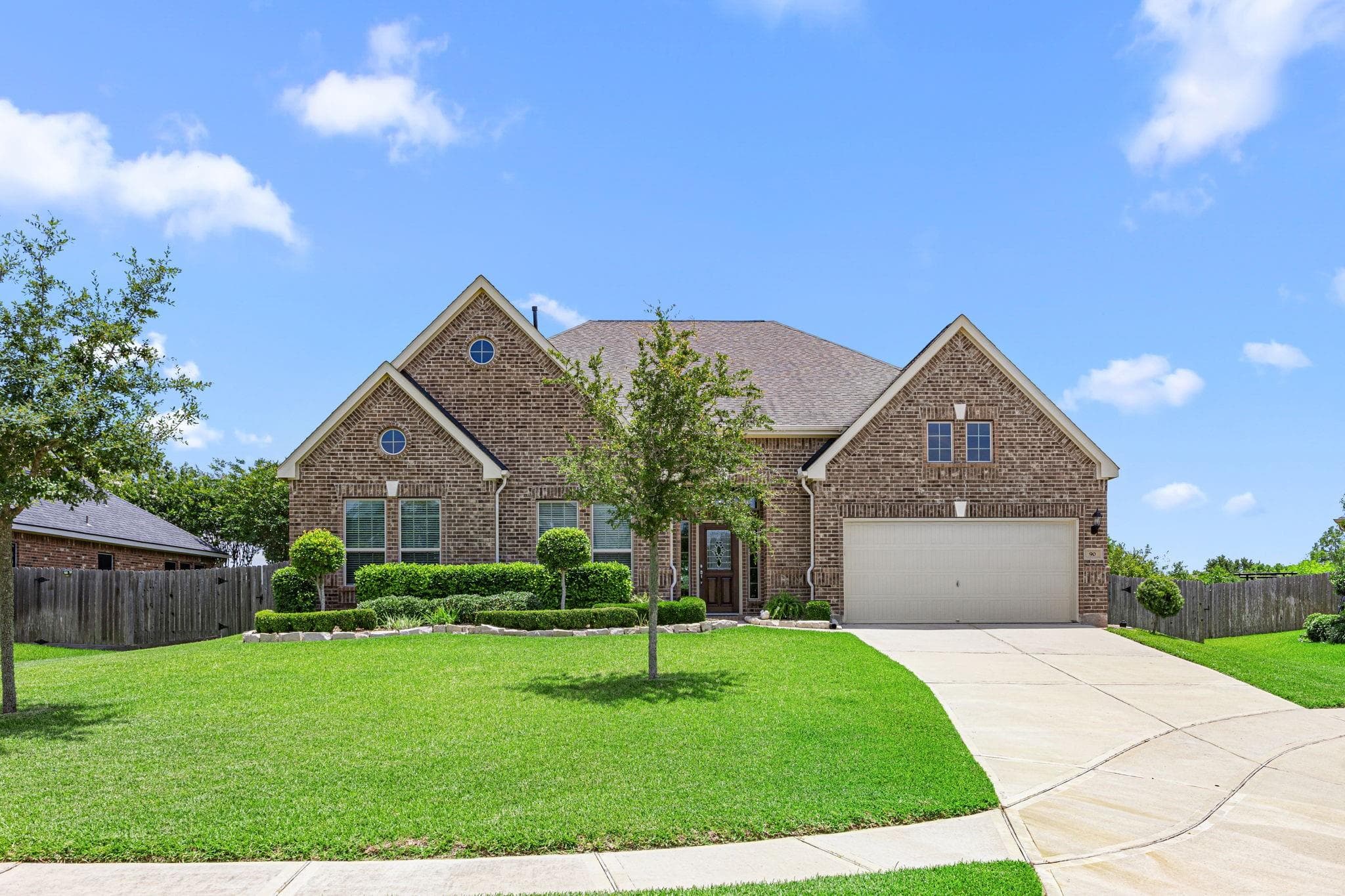 90 Rivercove Ln