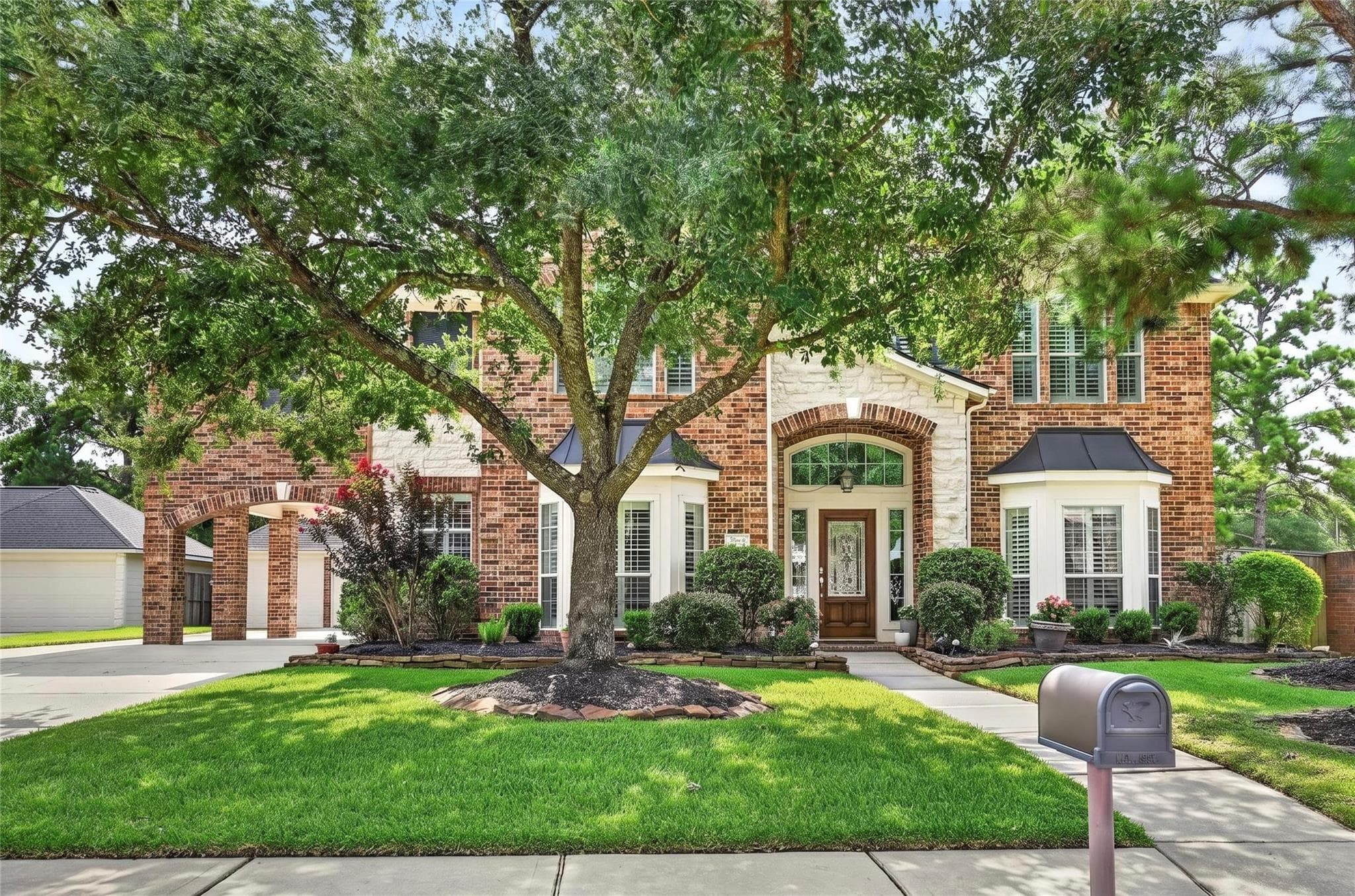 10111 Earlington Manor Dr