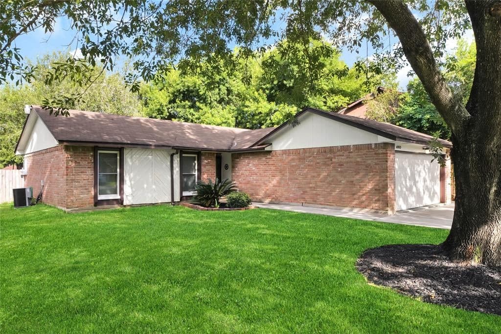 4910 Ripple Creek Dr