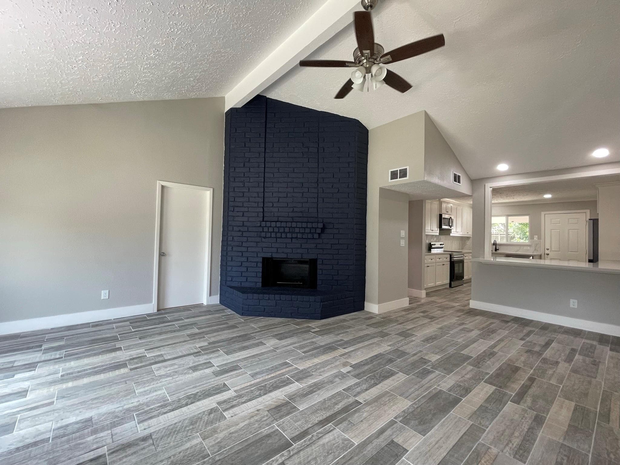 19543 Lazy Valley Dr