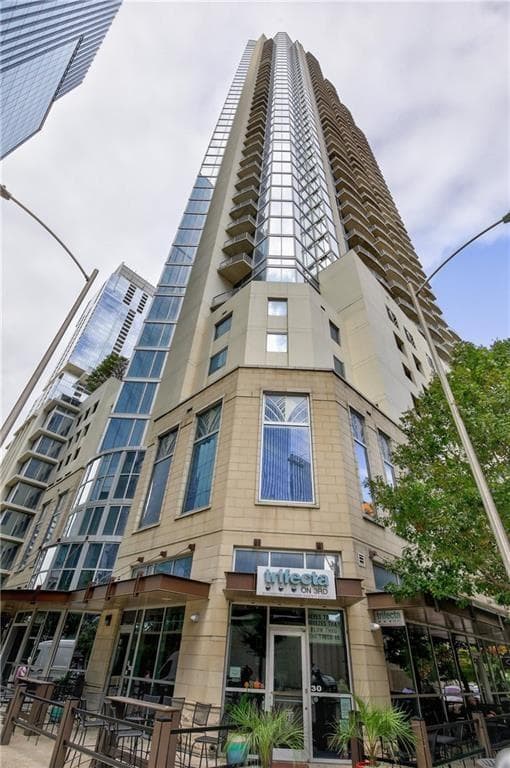 360 Nueces St Apt 1204