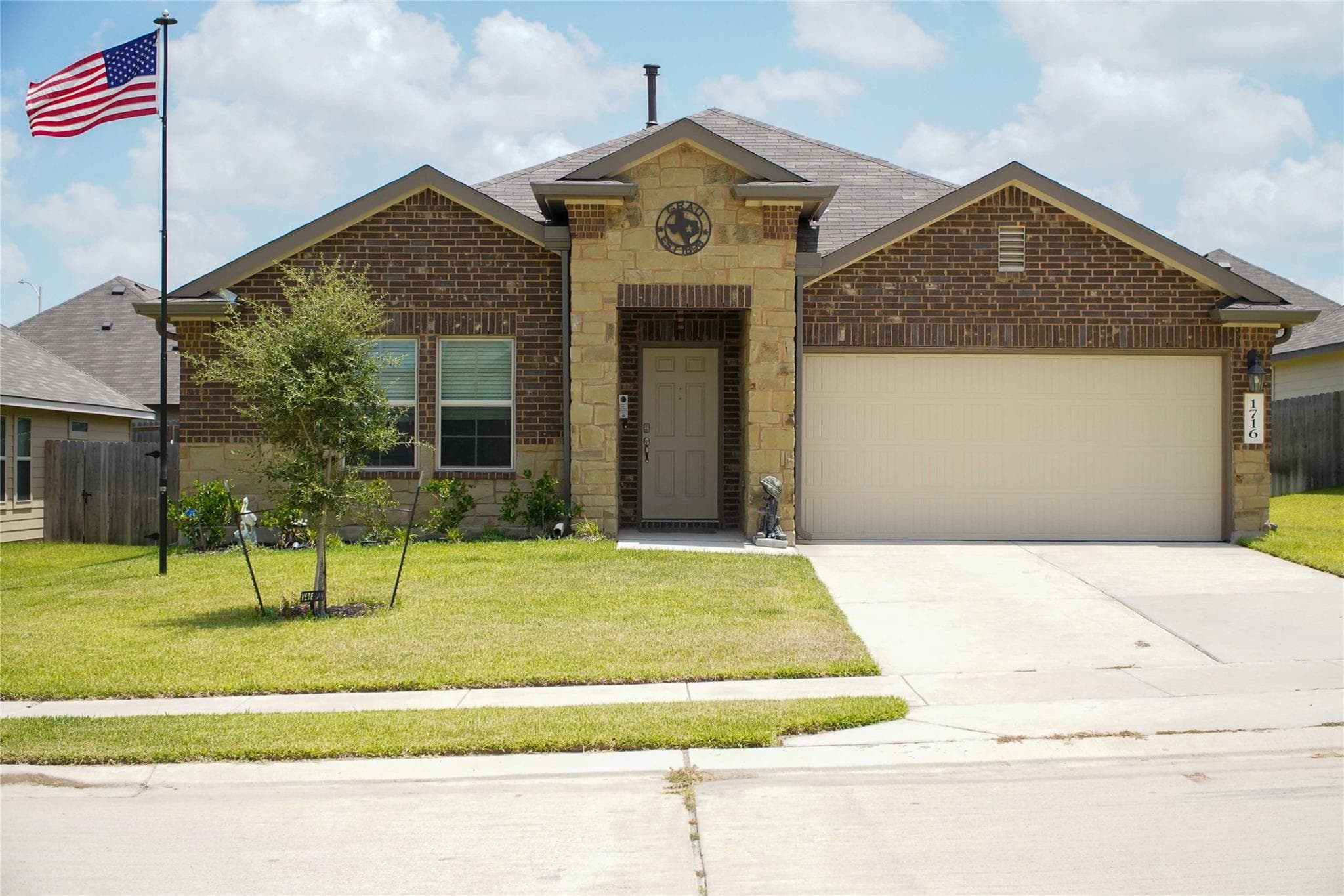 1716 Grimes Dr