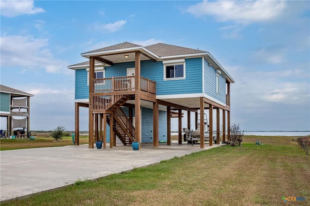 1383 Bay Point Dr